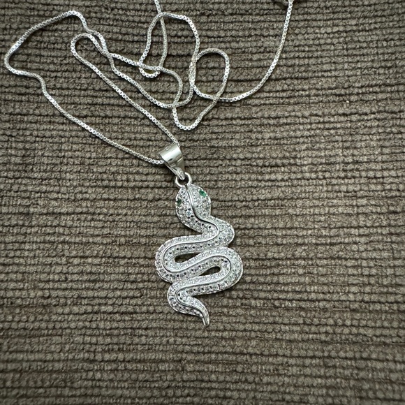 Sterling silver snake necklace - Picture 5 of 6
